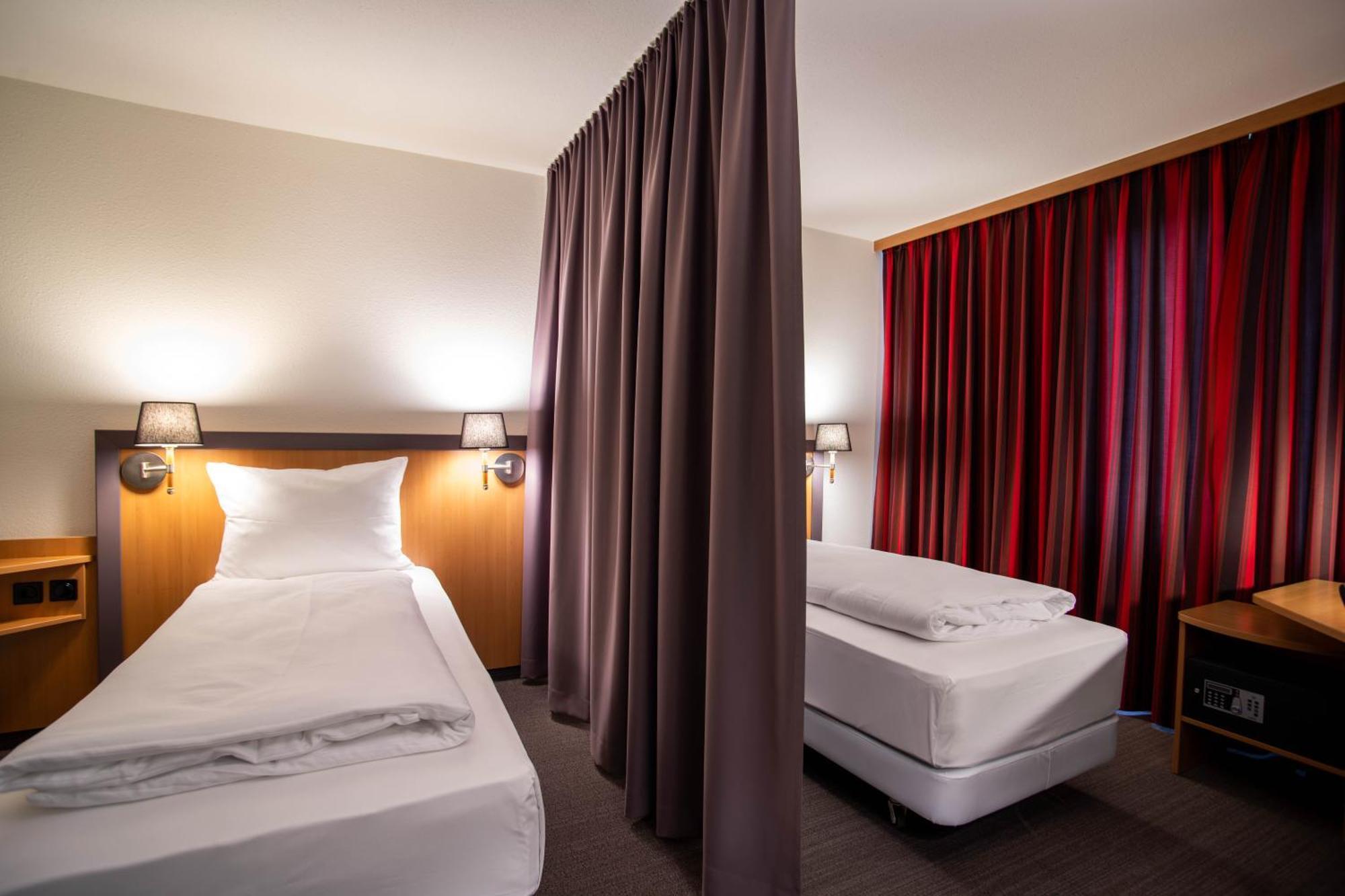 Best Western Conference Airporthotel Frankfurt Moerfelden Bagian luar foto