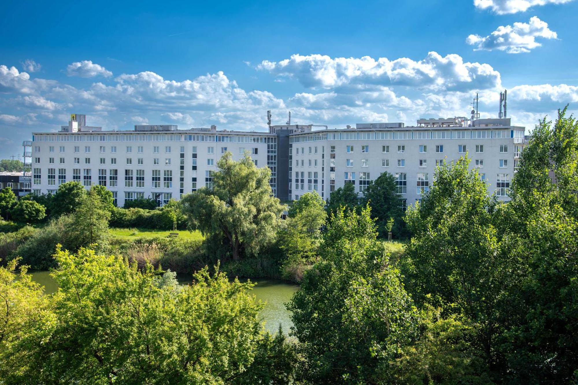 Best Western Conference Airporthotel Frankfurt Moerfelden Bagian luar foto